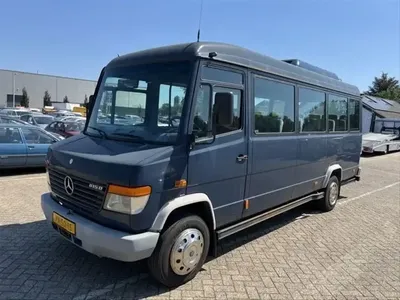 Картинка Mercedes-Benz Vario в движении