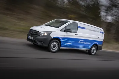 Изображение Mercedes-Benz Vito: Идеальное для рекламы и маркетинга