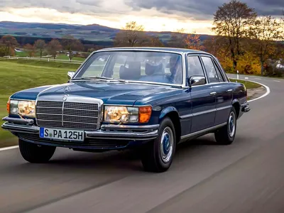 Фото Mercedes-Benz W112 на дороге