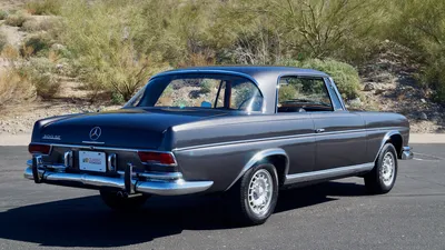 Фото Mercedes-Benz W112 в движении