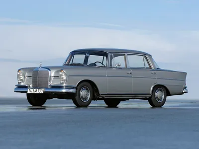 Черно-белые фотографии Mercedes-Benz W112