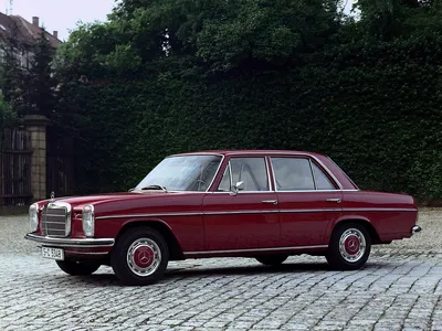 Изображения Mercedes-Benz W114/W115 в деталях