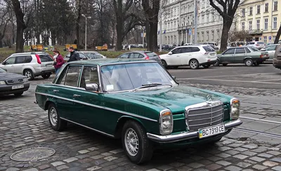 Изображения Mercedes-Benz W114/W115 для фона рабочего стола