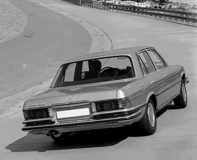 Mercedes-Benz W116: легенда автомобильного мира на ваших экранах