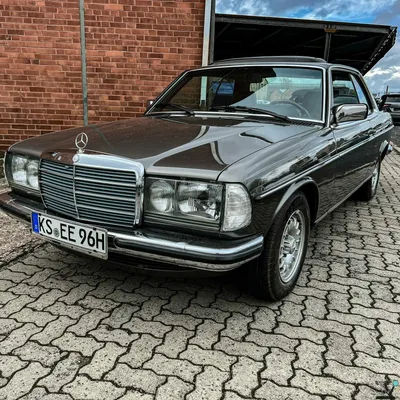 Фото Mercedes-Benz W123 в формате WebP