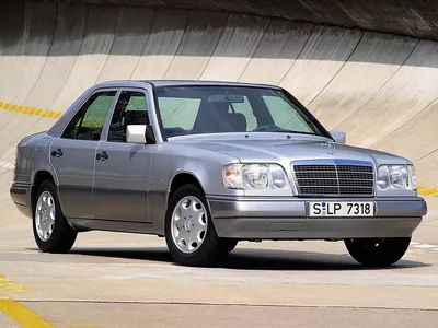 Картинка Mercedes-Benz W124 в стиле ретро