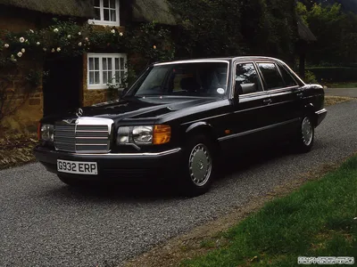 Фотографии Mercedes-Benz W126 на природном фоне