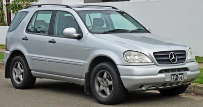 Фото Mercedes-Benz W163 в городском стиле