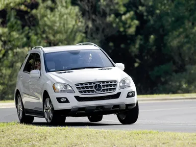 Фото Mercedes-Benz W164 на закате