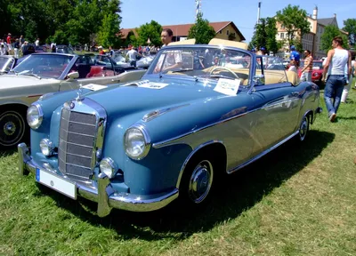 Фото Mercedes-Benz W180 в белом цвете