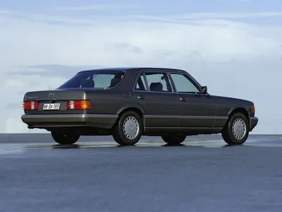 Картинка Mercedes-Benz W180 с открытой крышей