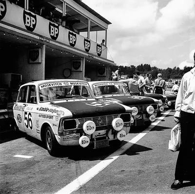 Фото Mercedes-Benz W194: история легендарной марки