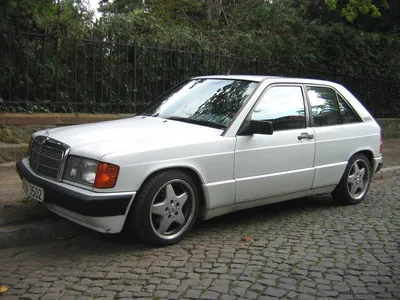 Новые фото Mercedes-Benz W201