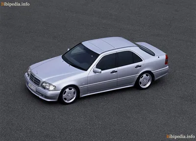 Фотография Mercedes-Benz W202 в движении