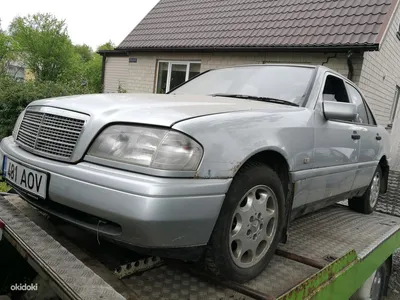 Фотография Mercedes-Benz W202 в дороге