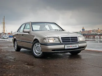 Новый Mercedes-Benz W202 на красочной фотографии