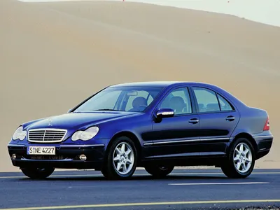 Mercedes-Benz W203 на снимке в WebP формате