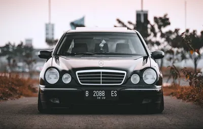 Mercedes-Benz W210 фото