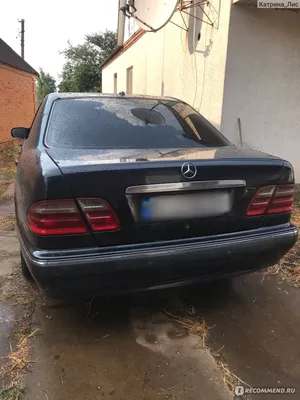 Фото Mercedes-Benz W210 с панорамным видом