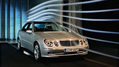 Фото Mercedes-Benz W211 с мультимедийной системой