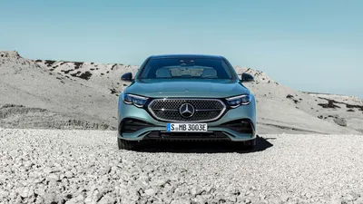 Фото Mercedes-Benz W214 с уникальной решеткой радиатора