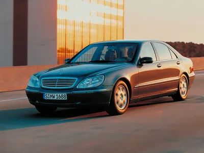 Mercedes-Benz W220 на фото в городской среде