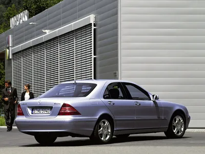 Фотографии Mercedes-Benz W220 для использования в рекламных баннерах