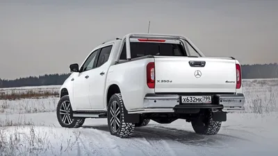 Фото Mercedes-Benz X-класса с открытым багажником