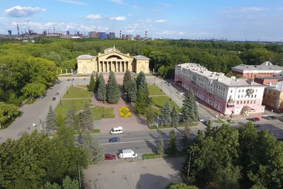 Челябинск, Металлургический район, перекресток улицы Сталеваров и шоссе  Металлургов