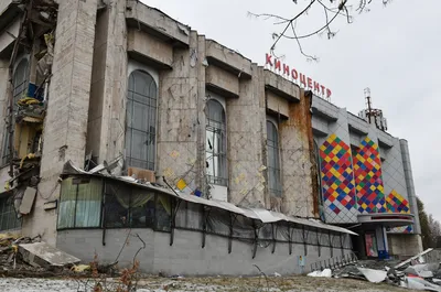 Москва Сити в матрице, мир …» — создано в Шедевруме