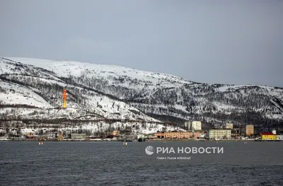 Вид на поселок Мишуково Мурманской области с Кольского залива | РИА Новости  Медиабанк