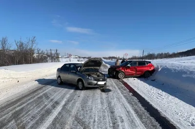 Водитель внедорожника не справился с управлением и улетел в кусты на трассе  «Мишуково — Снежногорск» - новости Хибины.ru / Новости за октябрь 2023