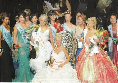 Natalia Andreeva, 23, from Moscow, poses after she was named as the winner  of \"Miss Moscow\" beauty contest in Moscow Thursday, June 28, 2007. (AP  Photo / Mikhail Metzel Stock Photo - Alamy