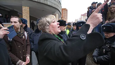 Митинги в России: люди массово выходят на улицы, начались задержания и  избиения