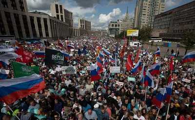 В Москве прошел митинг за допуск оппозиционеров на выборы в Мосгордуму — РБК