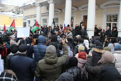 File:Митинг в защиту семьи Москва Болотная площадь 30102010.jpg - Wikimedia  Commons