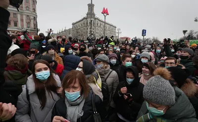 Протест будет только расширяться\". Эксперты о ситуации с митингами в Москве  - BBC News Русская служба