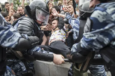 Родственницы мобилизованных вышли на митинг в Москве - Delfi RU