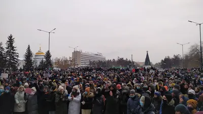 В Южно-Сахалинске прошёл митинг в поддержку российских военных - Новости  Сахалинской области - astv.ru