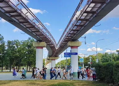 Монорельс в Москве стоковое изображение. изображение насчитывающей путь -  61939797