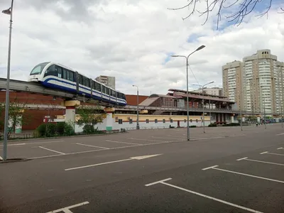 Файл:Moscow Monorail, Ulitsa Akademika Korolyova station (Московский  монорельс, станция Улица Академика Королёва) (5573930723).jpg — Википедия