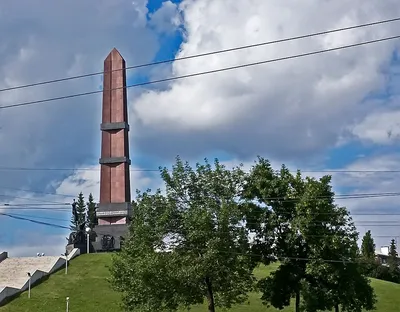 Файл:Набережная реки Белой в районе Монумента Дружбы.JPG — Википедия