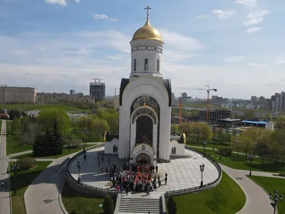 Монумент Победы на Поклонной горе промыли после зимы в Москве