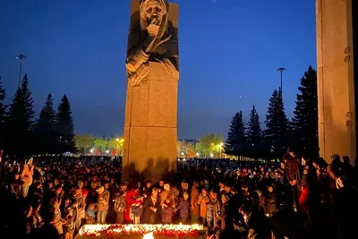 Остановка Монумент Славы (ул. Станиславского): автобус, троллейбус,  маршрутное такси в Новосибирске — 2ГИС