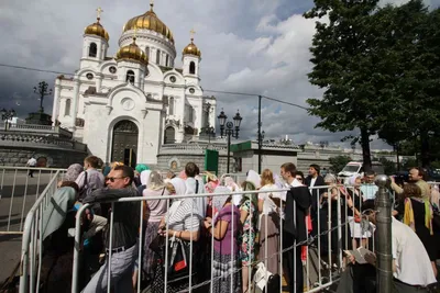 В Москву впервые за 900 лет прибыли мощи Николая Чудотворца - Российская  газета