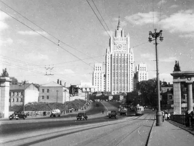 Фото \"Дождливый день\", 21 сентября 1950, г. Москва - История России в  фотографиях