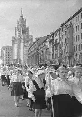 Фото \"Пионеры\", 1950 год, г. Москва - История России в фотографиях