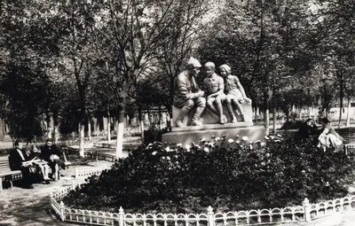 Москва 1950 год, рисунок алкогольные …» — создано в Шедевруме