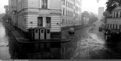 Такси у станции метро «Дворец Советов» - Retro photos