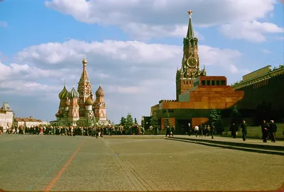 За железным занавесом: в сети появились фотографии Ленинграда и Москвы 50-х  годов | Sobaka.ru